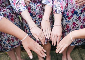 how-to-choose-bridesmaids.jpg