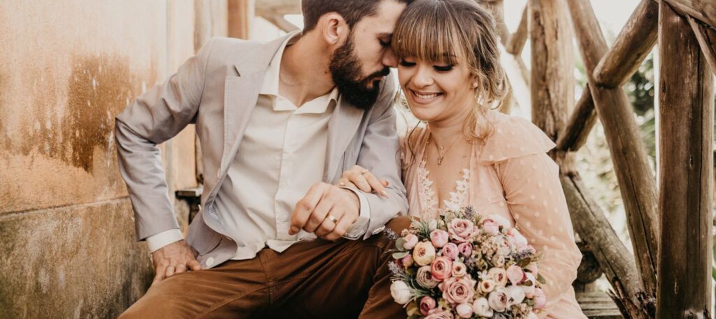 tips-and-ideas-for-a-small-budget-friendly-wedding.jpeg