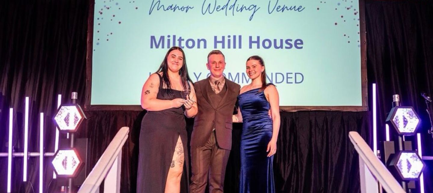 milton-hill-house-honoured-in-the-manor-wedding-venue-category-at-the-guides-for-brides-customer-service-awards-2025.jpg