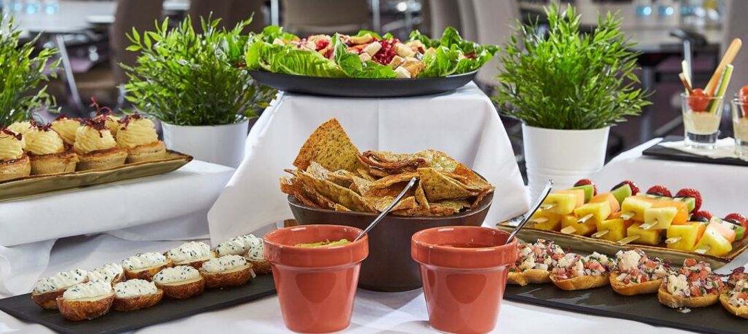 how-to-plan-the-perfect-catering-for-your-wedding-day.jpeg