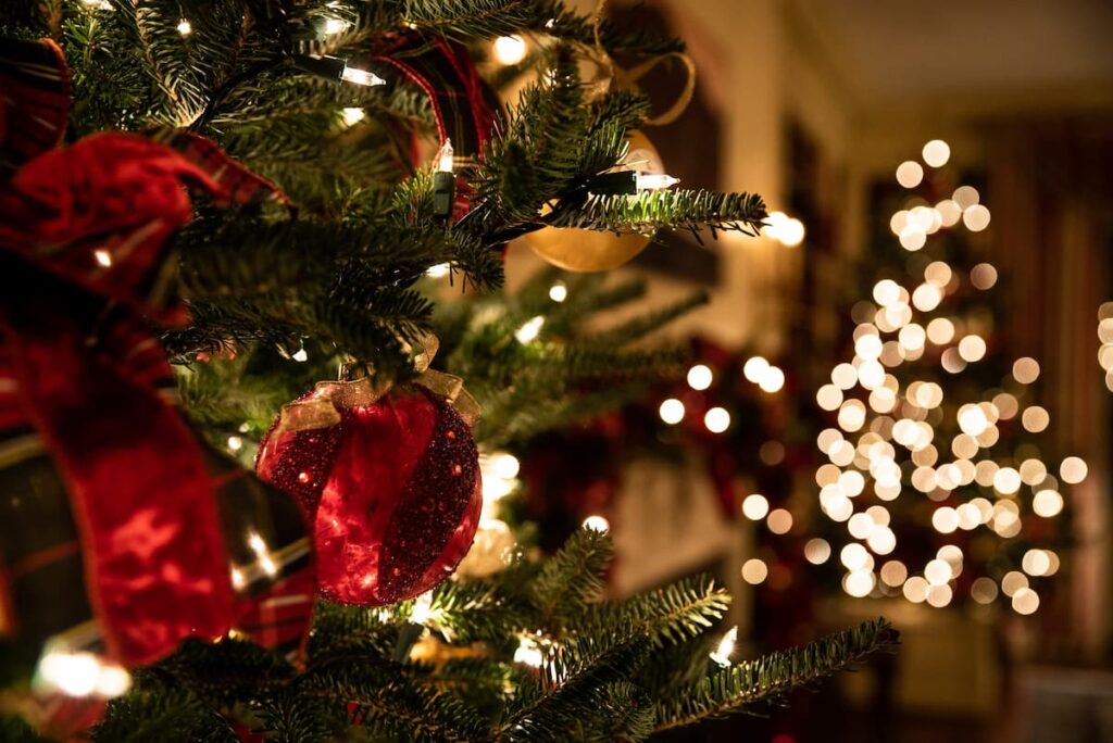 christmas-party-theme-ideas.jpg