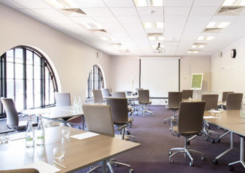 what-makes-a-good-conference-venue.jpg