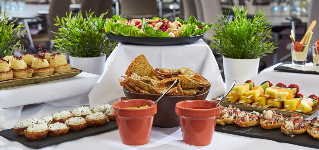 How to Choose the Right Wedding Catering