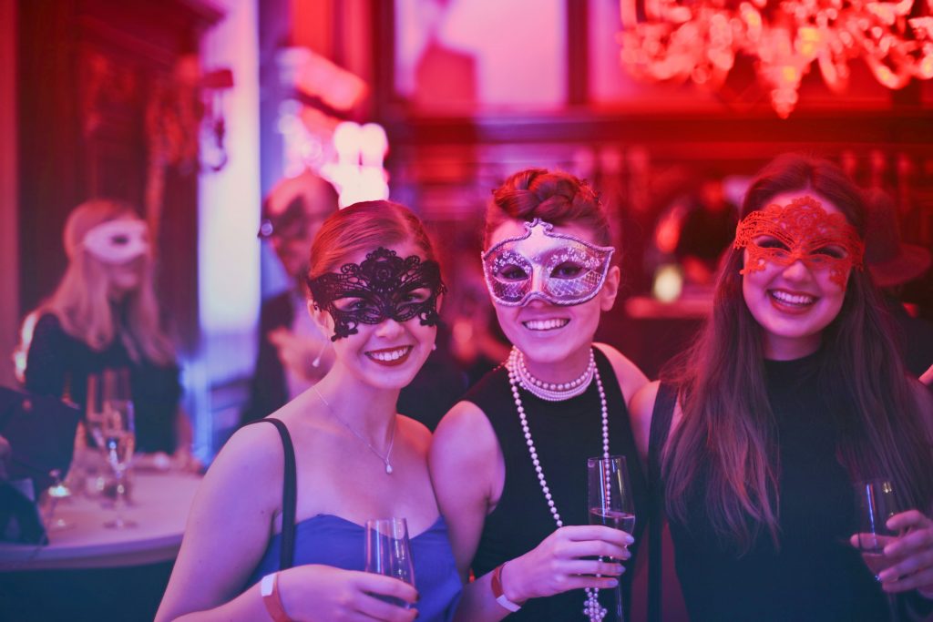 Does the hen do need a theme