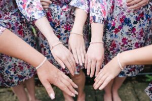 How-to-choose-bridesmaids-for-your-big-day-cover-min-scaled