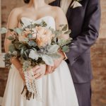how to plan last minute wedding couple