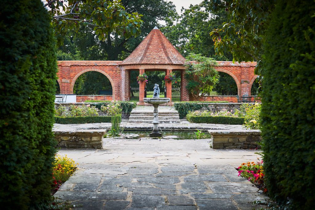 Local Dog Friendly Hotel Oxford, Abingdon Milton Hill House