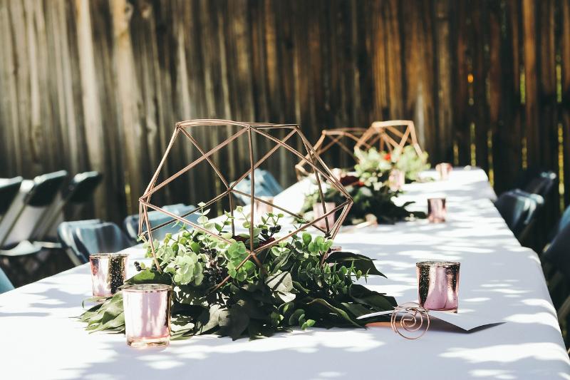 wedding table foliage